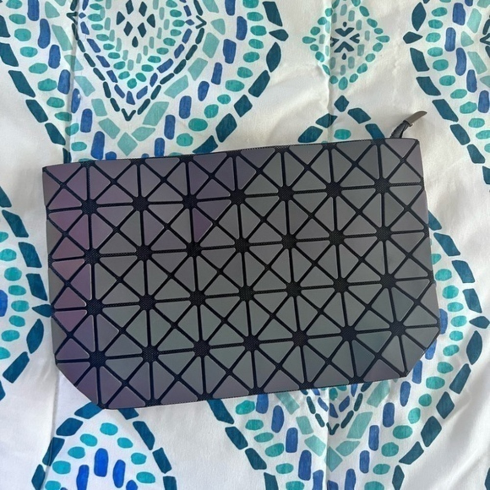 Iridescent geometric clutch/shoulder bag